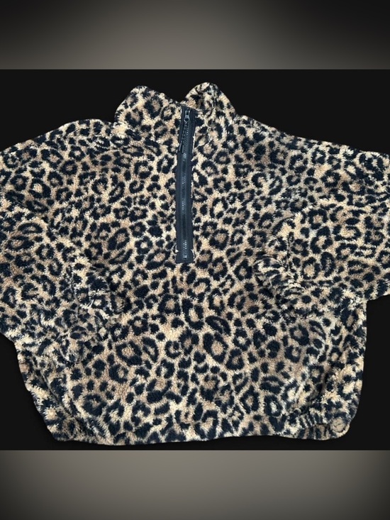 Jackets & Blazers - Leopard Print Sherpa Pullover - Black & Tan